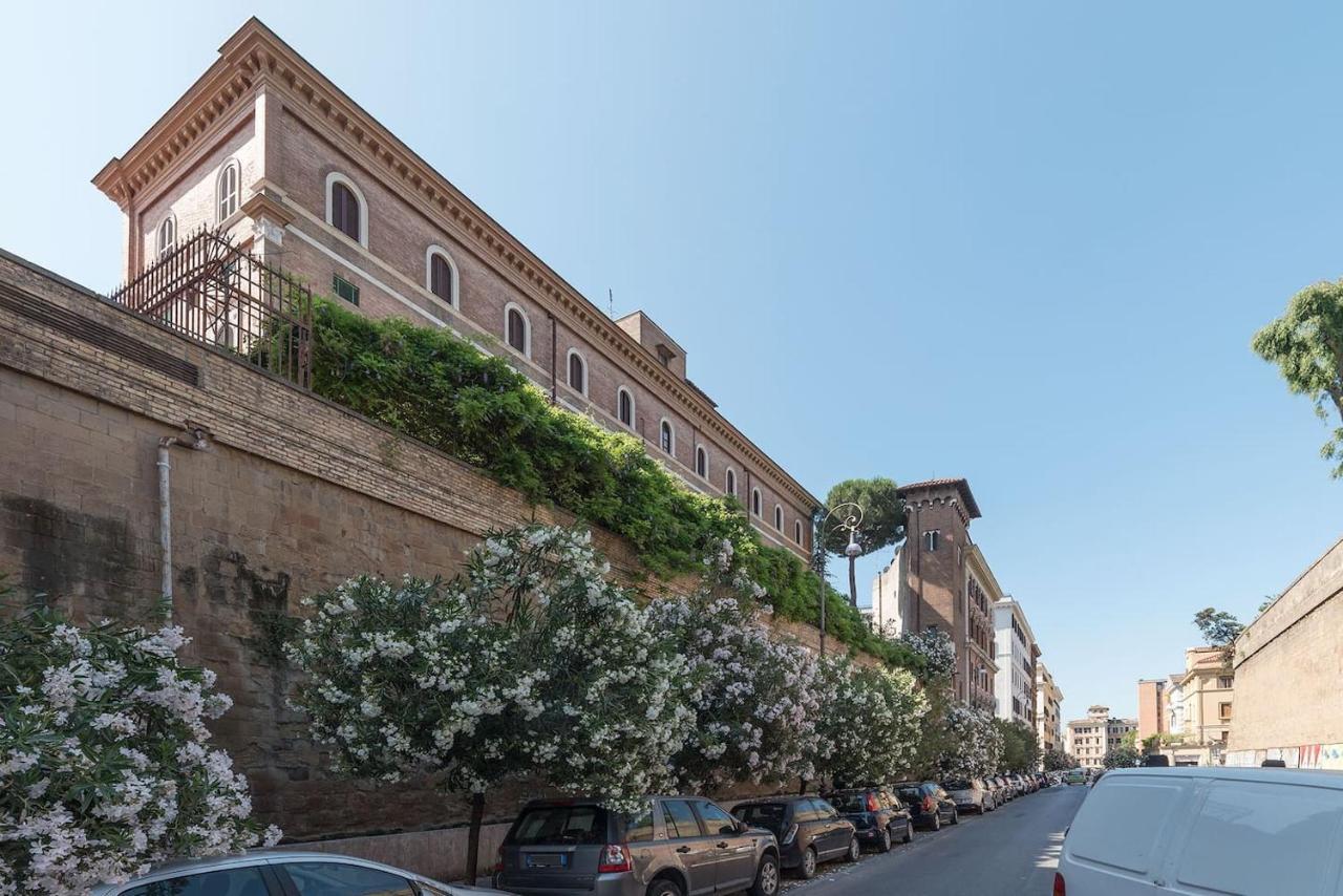Live Like A Local In Rome's Exclusive Colle Oppio Apartment *